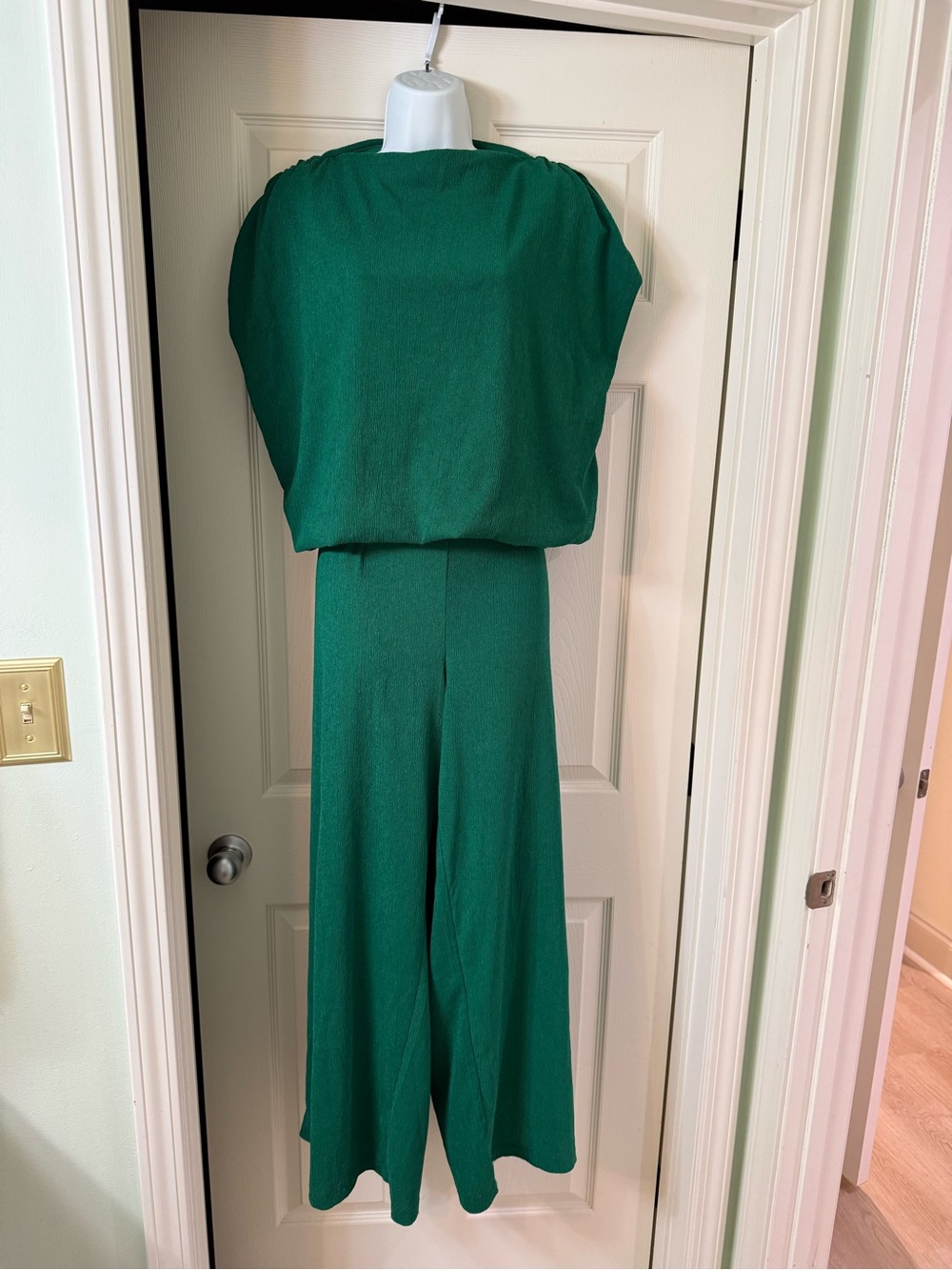 NWT Emerald Green Wide Leg Jumpsuit / 2 piece Set